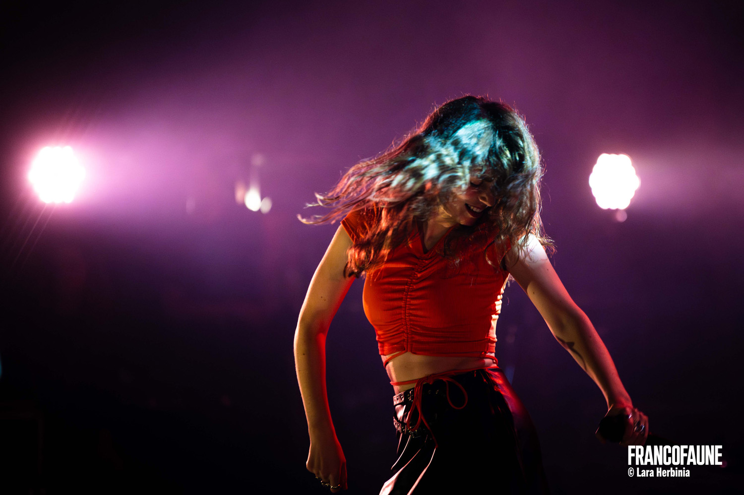 Adé @ Cirque Royal (FrancoFaune 2023) © Lara Herbinia