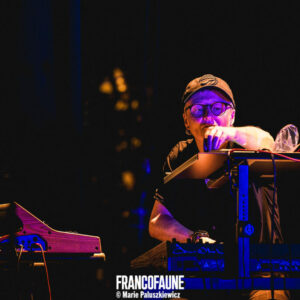 Les Fleurs du Slam #5 @ Le 140 (FrancoFaune 2024) © Marie Paluszkiewicz