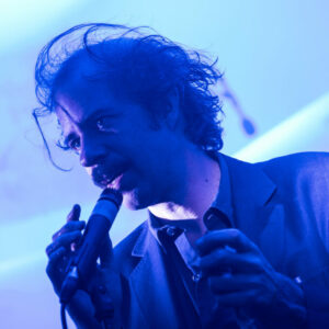 Le vrai Nick Cave au Cloitre ©Lara Herbinia3
