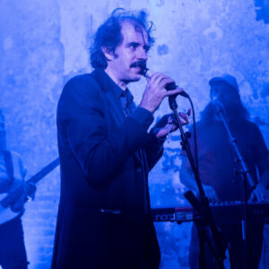 Le vrai Nick Cave au Cloitre ©Lara Herbinia5