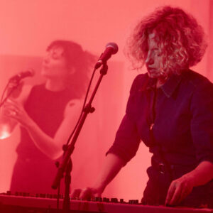Marie Warnant  au Cloitre ©Lara Herbinia7
