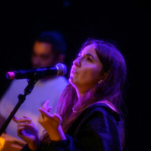 Izali @ Maison poème (Auditions Parcours FrancoFaune 2025) © Lara Herbinia