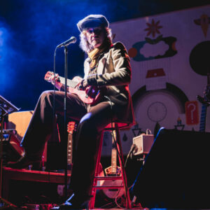Stef Kamil Carlens in het Frans @ Le 140 (FrancoFaune 2020) © Lara Herbinia