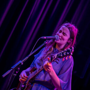 Michaelle Richer @ MC Gare (FrancoFaune 2021) © Lara Herbinia