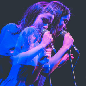 Michaelle Richer @ MC Gare (FrancoFaune 2021) © Lara Herbinia