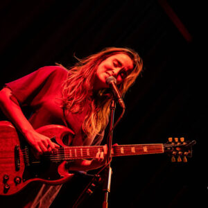 Michaelle Richer @ MC Gare (FrancoFaune 2021) © Lara Herbinia