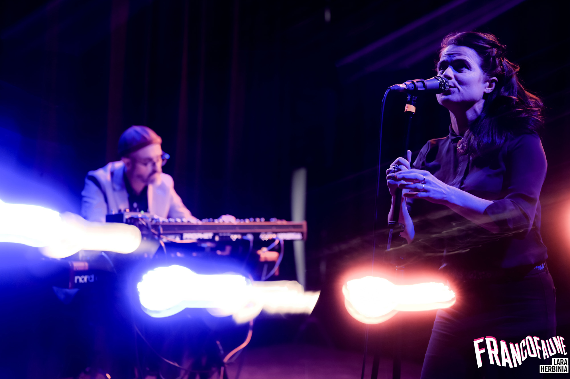 Françoiz Breut @ MC Gare (FrancoFaune 2021) © Lara Herbinia