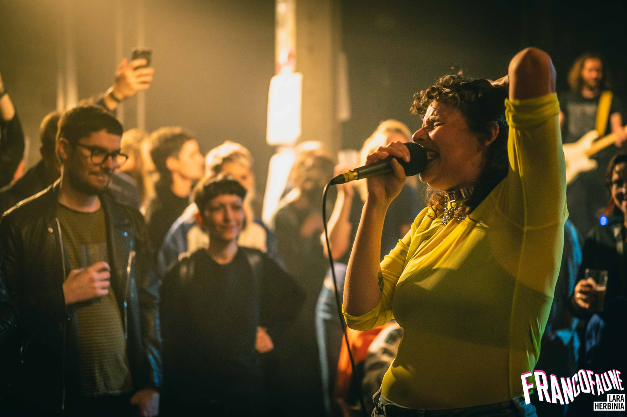 Mauro Pawlowski x Cocaine Piss (carte blanche) @ VK (FrancoFaune 2021) © Lara Herbinia