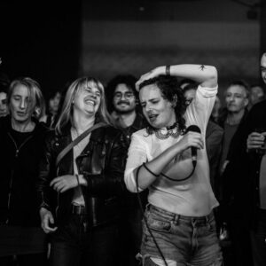 Mauro Pawlowski x Cocaine Piss (carte blanche) @ VK (FrancoFaune 2021) © Lara Herbinia