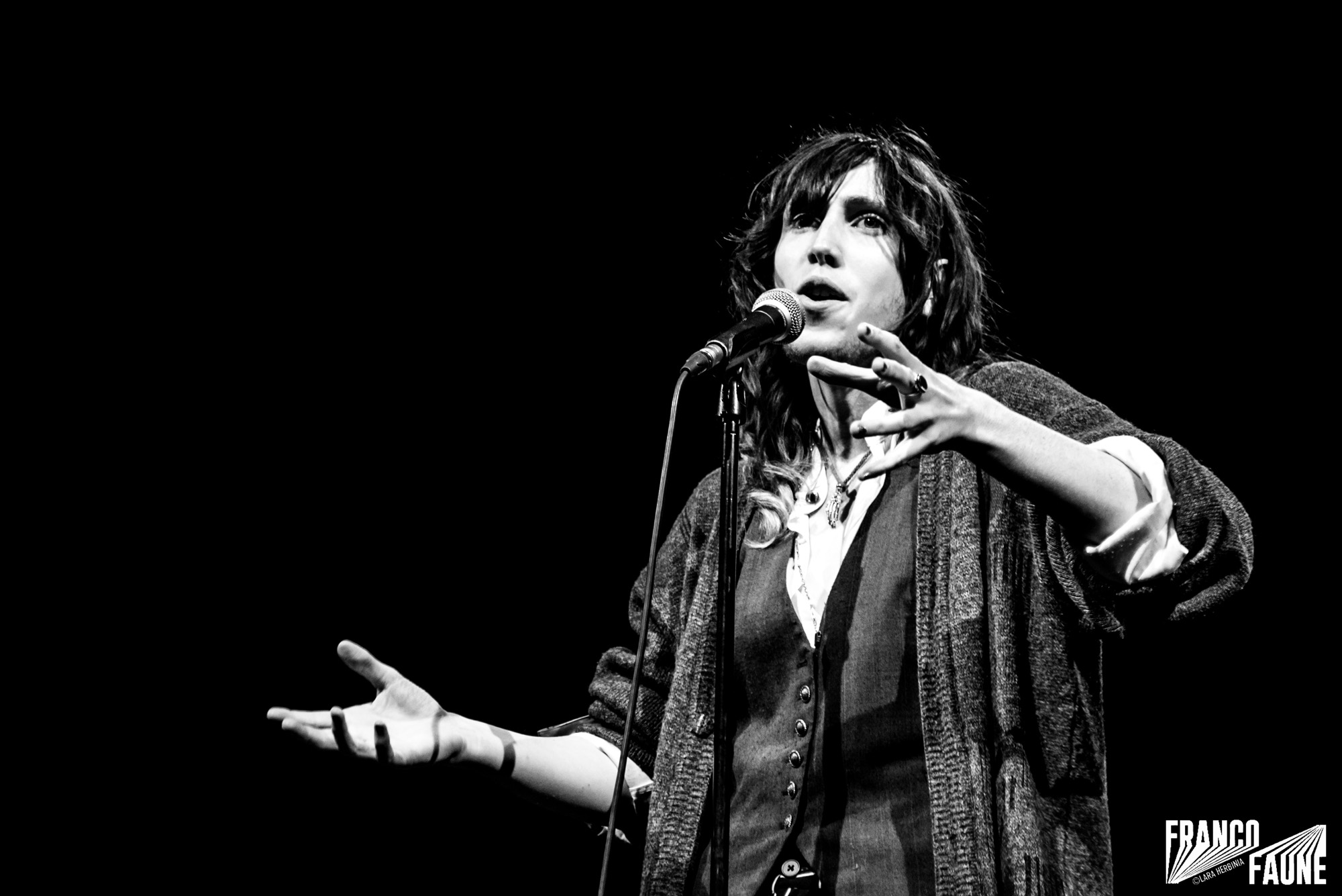 Les Fleurs du Slam #2 @ Le 140 (FrancoFaune 2020) © Lara Herbinia