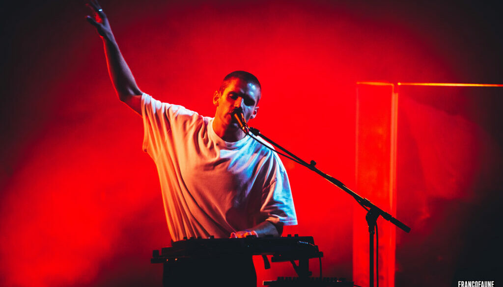 Hervé @ Les Nuits Botanique (FrancoFaune 2020) © Lara Herbinia