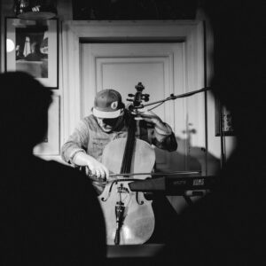 Grise Cornac @ Jardin de ma soeur (FrancoFaune 2020) © Marie Paluszkiewicz