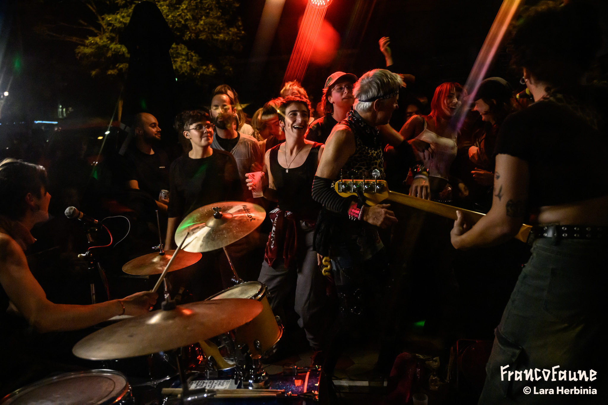 Trans*Port Publik @ Chaff (FrancoFaune 2025) © Lara Herbinia