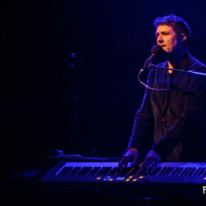 Albin de la Simone @ Espace Lumen (FrancoFaune 2025) © Lara Herbinia